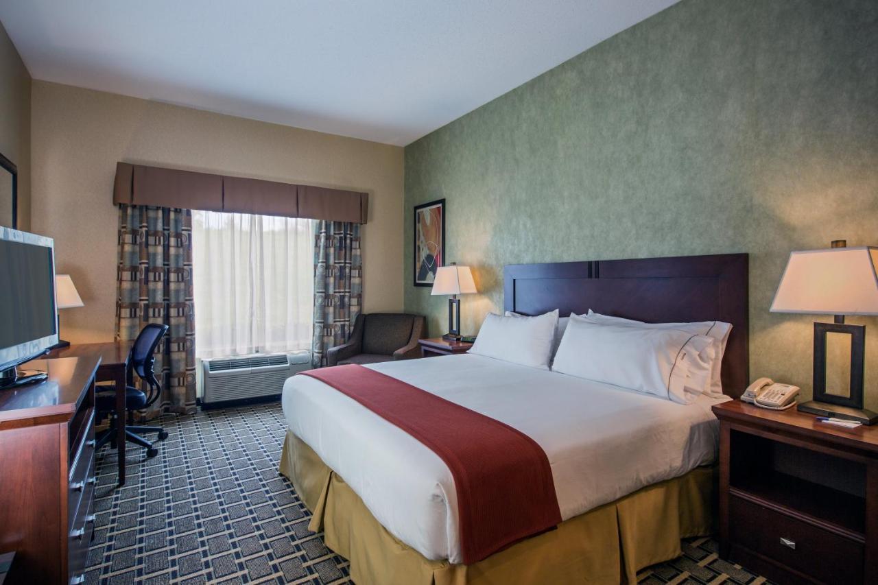 Express & Youngstown North-warren/niles By Ihg