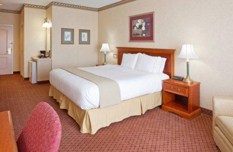 Holiday Express & Youngstown North-warren/niles By Ihg Hotel Warren